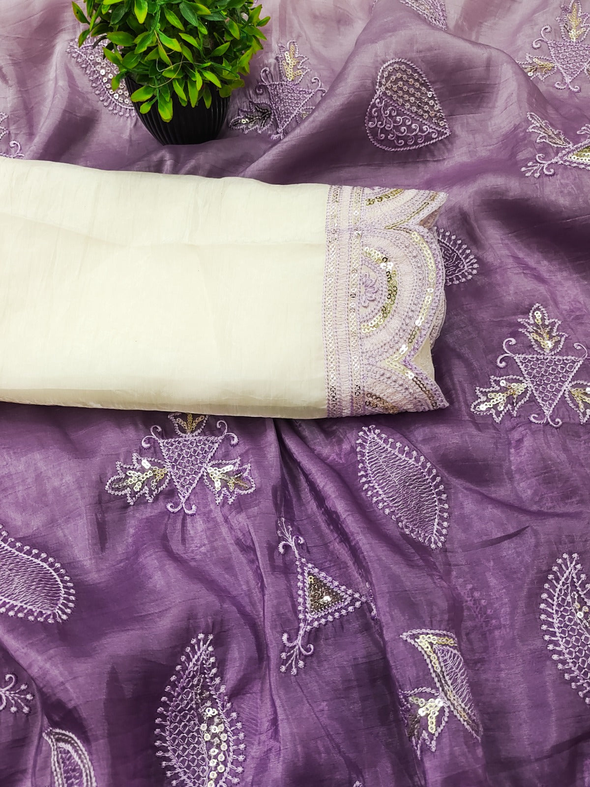 Gold Crush Embroidery Work Saree